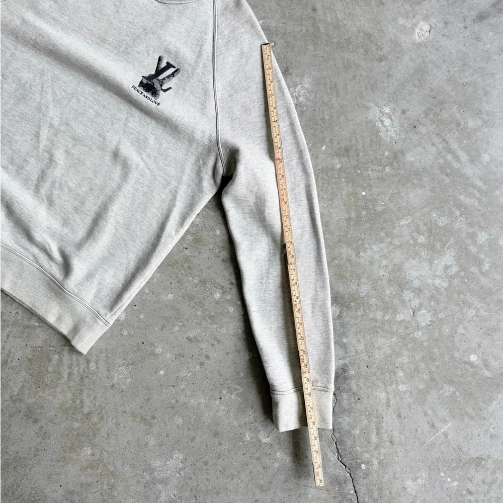 Louis Vuitton Cream Crewneck Sweatshirt with Small Chest Logo - Picture 8 of 8